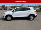 Used 2016 Chevrolet Trax LT w/ LT Convenience Package image 2