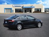 Used 2021 Toyota Corolla LE image 3