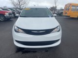 Used 2022 Chrysler Voyager LX image 6