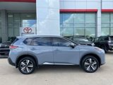 Used 2022 Nissan Rogue SL image 2