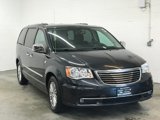 Used 2014 Chrysler Town & Country Touring-L image 3