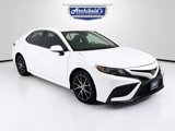 Used 2022 Toyota Camry SE image 1