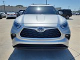 Used 2023 Toyota Highlander XLE image 2