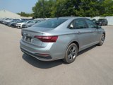 Used 2023 Volkswagen Jetta SE w/ Panoramic Sunroof Package image 3