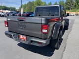 Used 2024 Jeep Gladiator Sport image 3