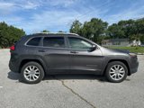 Used 2017 Jeep Cherokee Limited image 4
