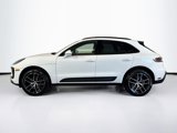 Certified 2024 Porsche Macan image 2