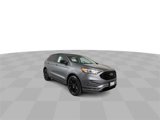 Used 2024 Ford Edge SE w/ Black Appearance Package image 2