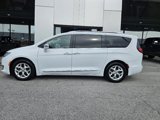 Used 2020 Chrysler Pacifica Limited image 2