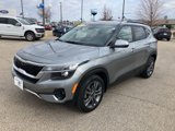 Used 2023 Kia Seltos S w/ Navigation Package image 4