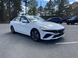 Used 2024 Hyundai Elantra SEL w/ Convenience Package image 4