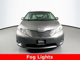 Used 2017 Toyota Sienna XLE image 3