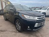 Used 2017 Toyota Highlander XLE image 6