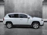 Used 2017 Jeep Compass Latitude image 4