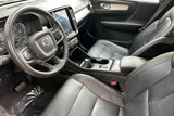 Used 2019 Volvo XC40 T5 Momentum image 4