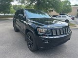 Used 2022 Jeep Grand Cherokee Laredo X image 3