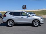 Used 2020 Nissan Rogue SV image 2