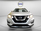 Used 2018 Nissan Rogue SV image 2