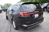 Used 2023 Chrysler Pacifica Touring-L image 5