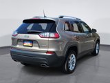 Used 2019 Jeep Cherokee Latitude w/ Popular Appearance Group image 3