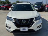 Used 2018 Nissan Rogue SV image 2