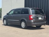 Used 2016 Chrysler Town & Country Touring image 3