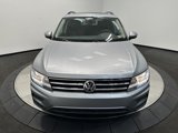 Used 2020 Volkswagen Tiguan SE w/ Panoramic Sunroof Package image 2