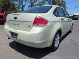 Used 2010 Ford Focus SE image 4