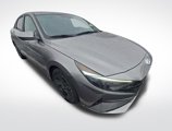 Used 2022 Hyundai Elantra SEL w/ Convenience Package image 4