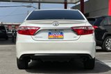 Used 2017 Toyota Camry SE image 5