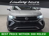 Used 2023 Volkswagen Taos SE w/ Panoramic Sunroof Package image 5