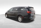 Used 2024 Chrysler Pacifica Touring-L image 3