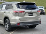 Used 2016 Toyota Highlander XLE image 4
