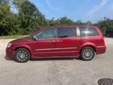 Used 2014 Chrysler Town & Country Touring-L w/ Driver Convenience Group image 2