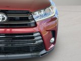 Used 2017 Toyota Highlander SE image 4