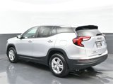 Used 2022 GMC Terrain SLE image 3