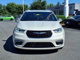 Used 2021 Chrysler Pacifica Pinnacle image 2