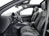 Certified 2018 Porsche Macan image 6