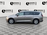 Used 2018 Chrysler Pacifica Touring-L image 5