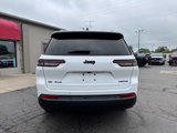 Used 2023 Jeep Grand Cherokee L Limited w/ Luxury Tech Group II image 3