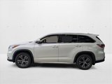 Used 2016 Toyota Highlander XLE image 3