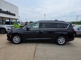 Used 2017 Chrysler Pacifica Touring Plus w/ Security Group image 5