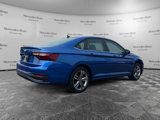 Used 2022 Volkswagen Jetta SE w/ Panoramic Sunroof Package image 5