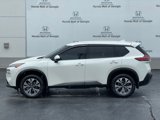 Used 2021 Nissan Rogue SV image 2
