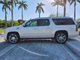 Used 2013 Cadillac Escalade ESV Premium image 4