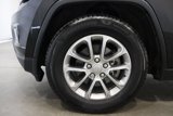 Used 2015 Jeep Grand Cherokee Limited w/ Luxury Group II image 3