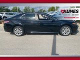 Used 2019 Toyota Camry LE image 4