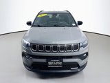 Used 2023 Jeep Compass Latitude image 2