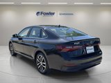 Used 2025 Volkswagen Jetta SE image 4