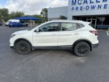 Used 2020 Nissan Rogue Sport SV image 3
